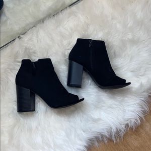 Size 6 1/2 open toe booties